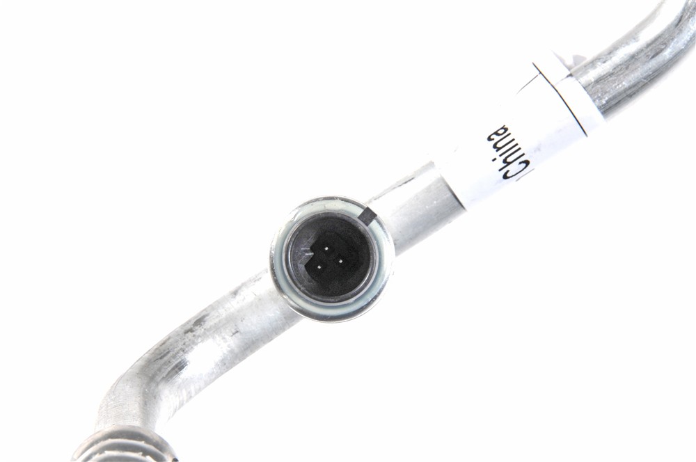 GM Genuine Parts Compressor To Condenser A/C Hose Assembly 15-34810 - 2